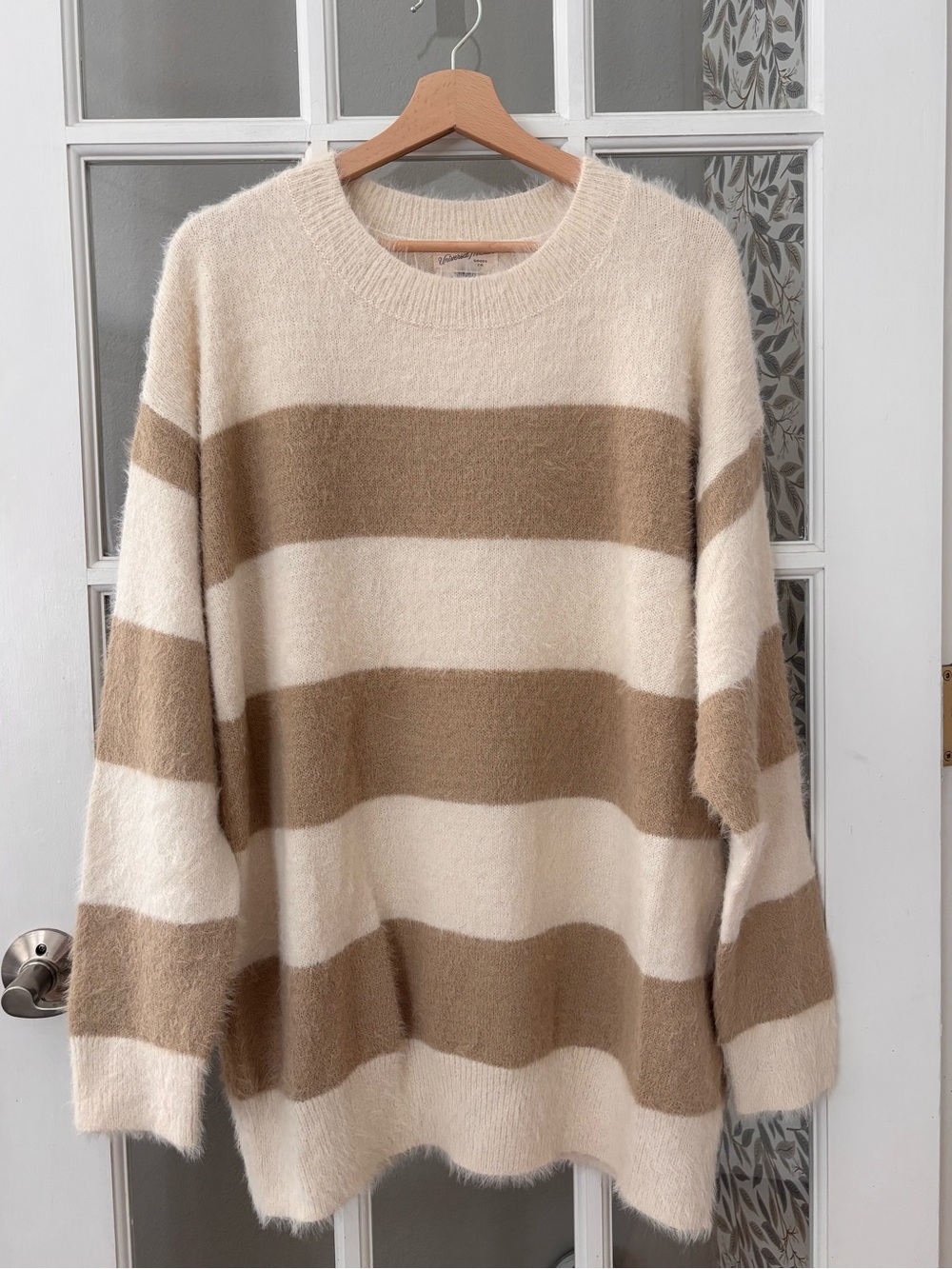 UNIVERSAL THREAD Oversized Fuzzy Neutral Striped Sweater Sz XXL